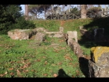 00470 ostia - regio ii - oestl der horrea antoniniani (ii,ii,7) - nordende - 01-2024.jpg